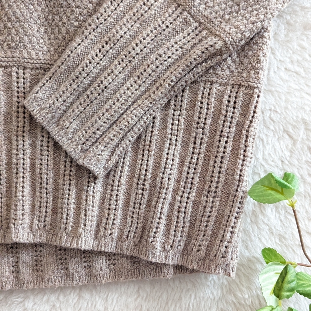 Universal Thread | Knit V-Neck Sweater Oversized - Picture 2 of 10